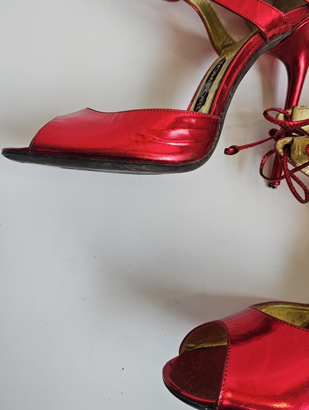 Tom Ford Vintage Red Shiny Metallic Strappy Lace-Up Peep-Toe Stilettos Size 41.5 - Picture 9 of 15